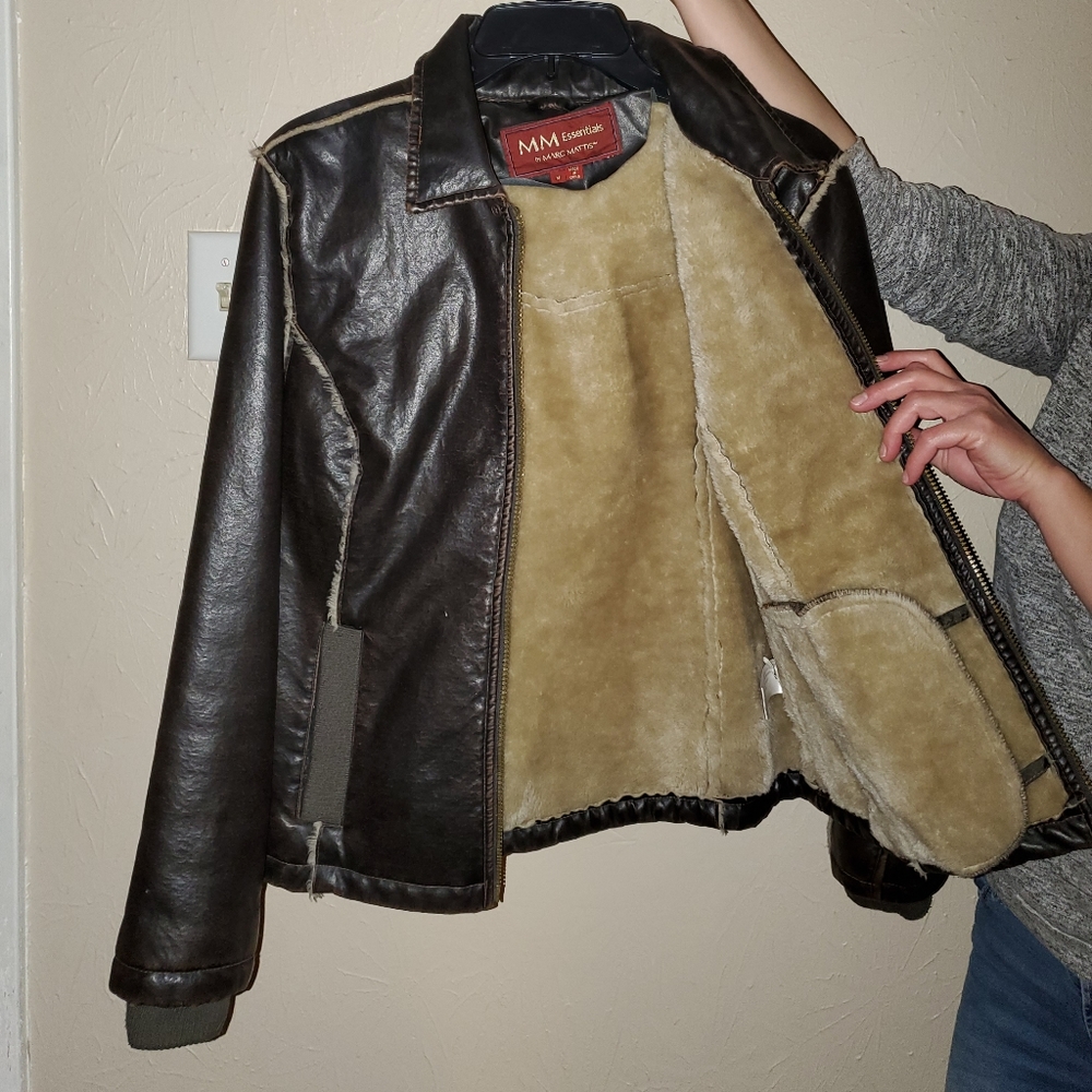 Coat - Picture 2 of 4